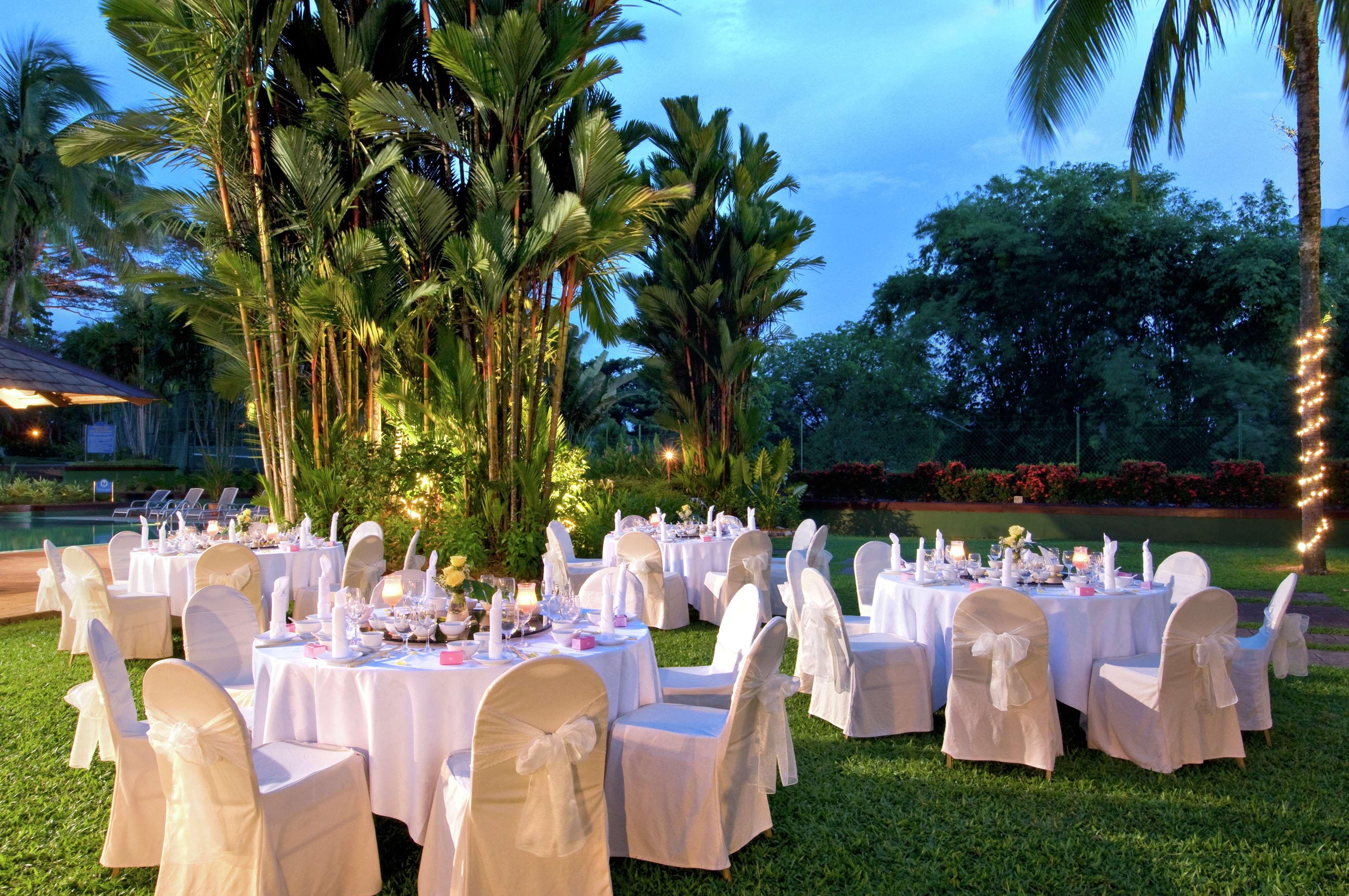 Hilton Kuching Hotel Restaurante foto